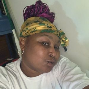 Meet your Posher, Johnique